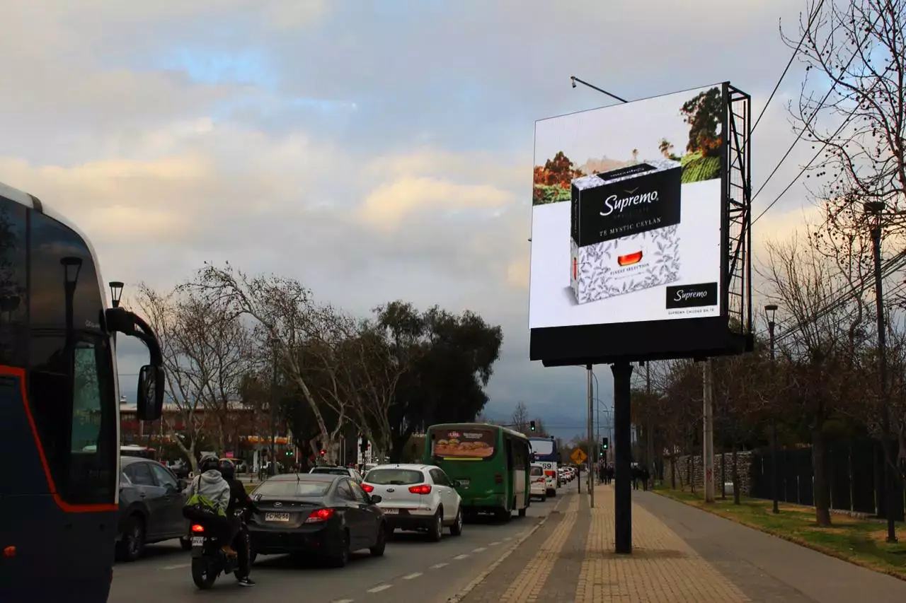 Publicidad en vía pública